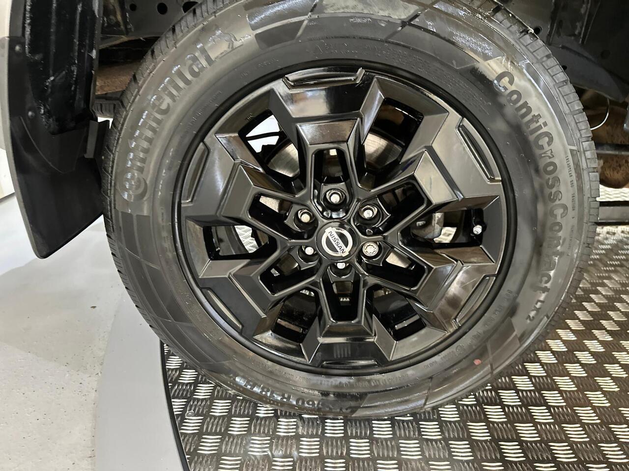 Nissan Navara AR21KFN