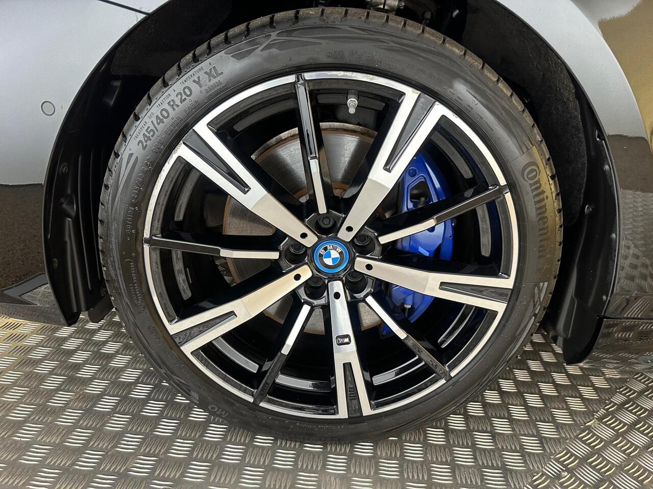 BMW i5 CK24WZO