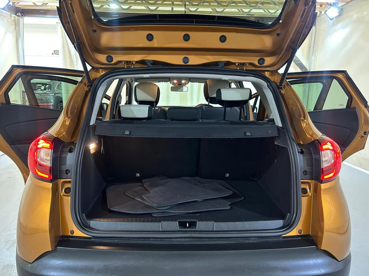 Renault Captur KR19JYJ