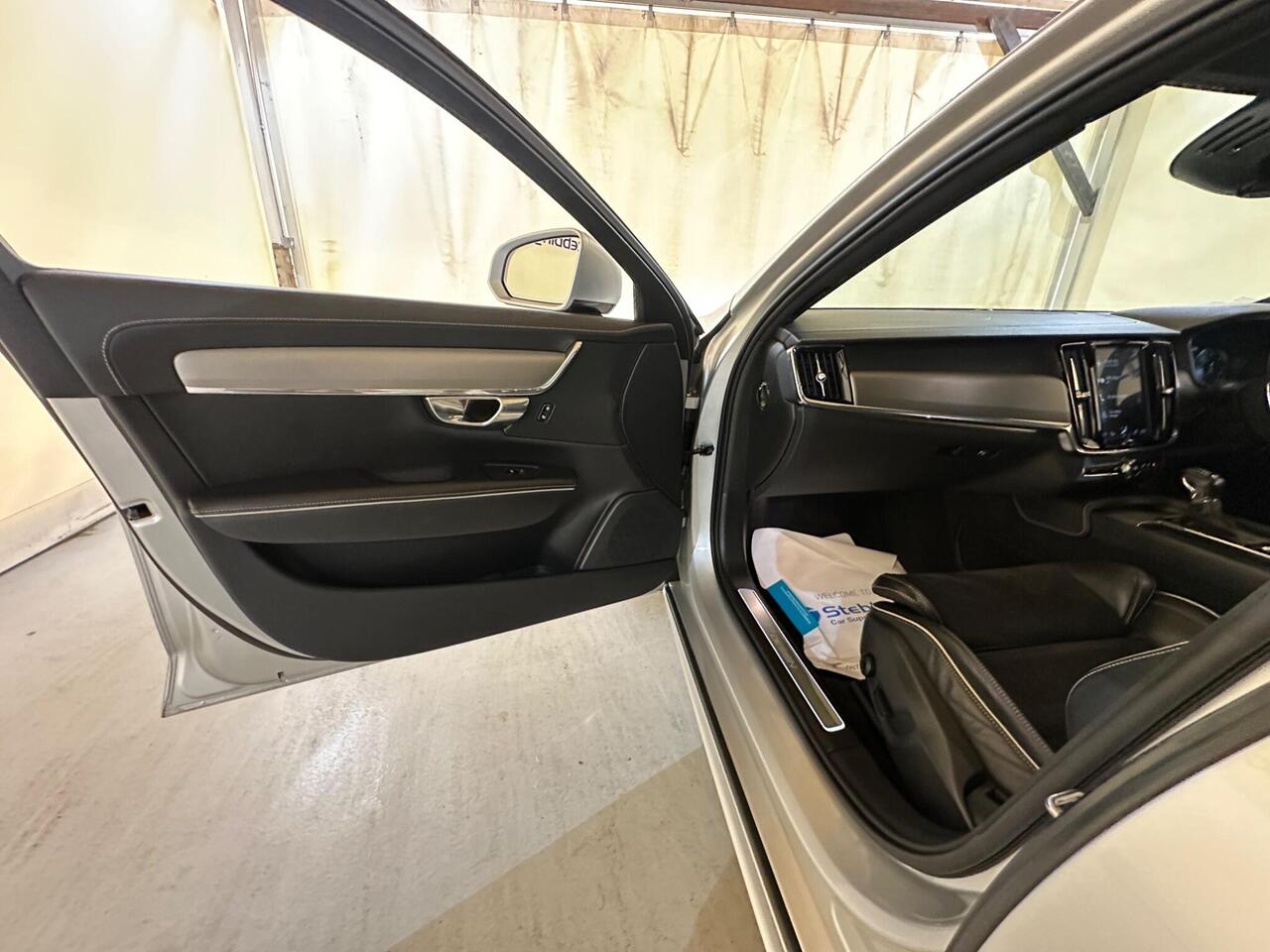 Volvo S90 SF68UOS