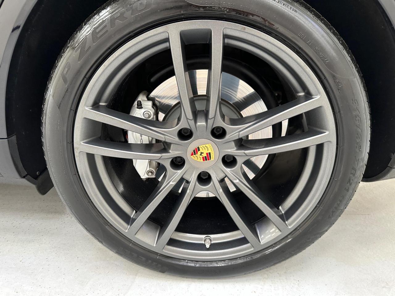 Porsche Cayenne AK18UXX