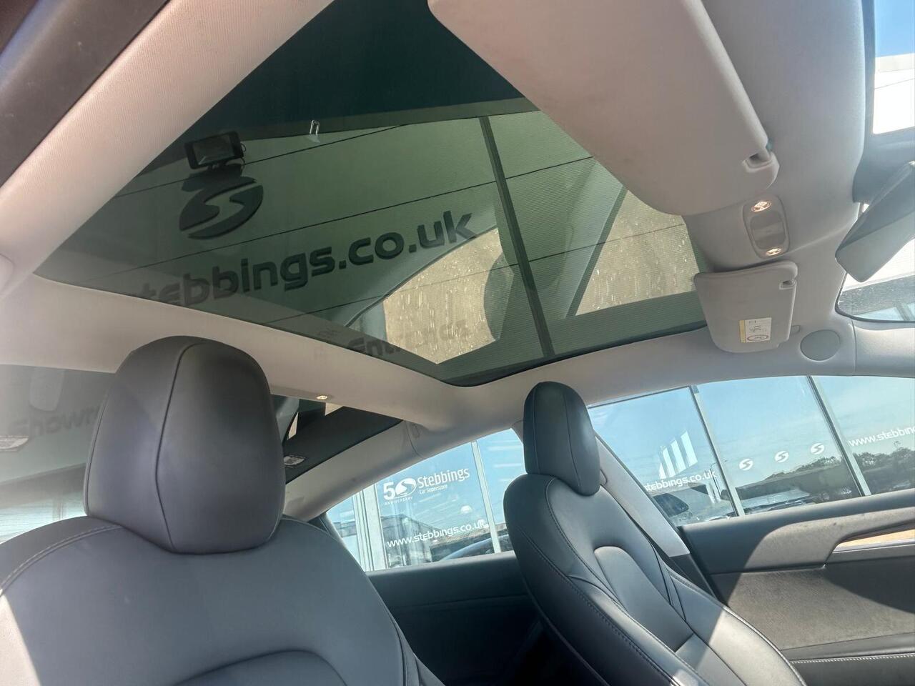 Tesla Model 3 SB23XYJ