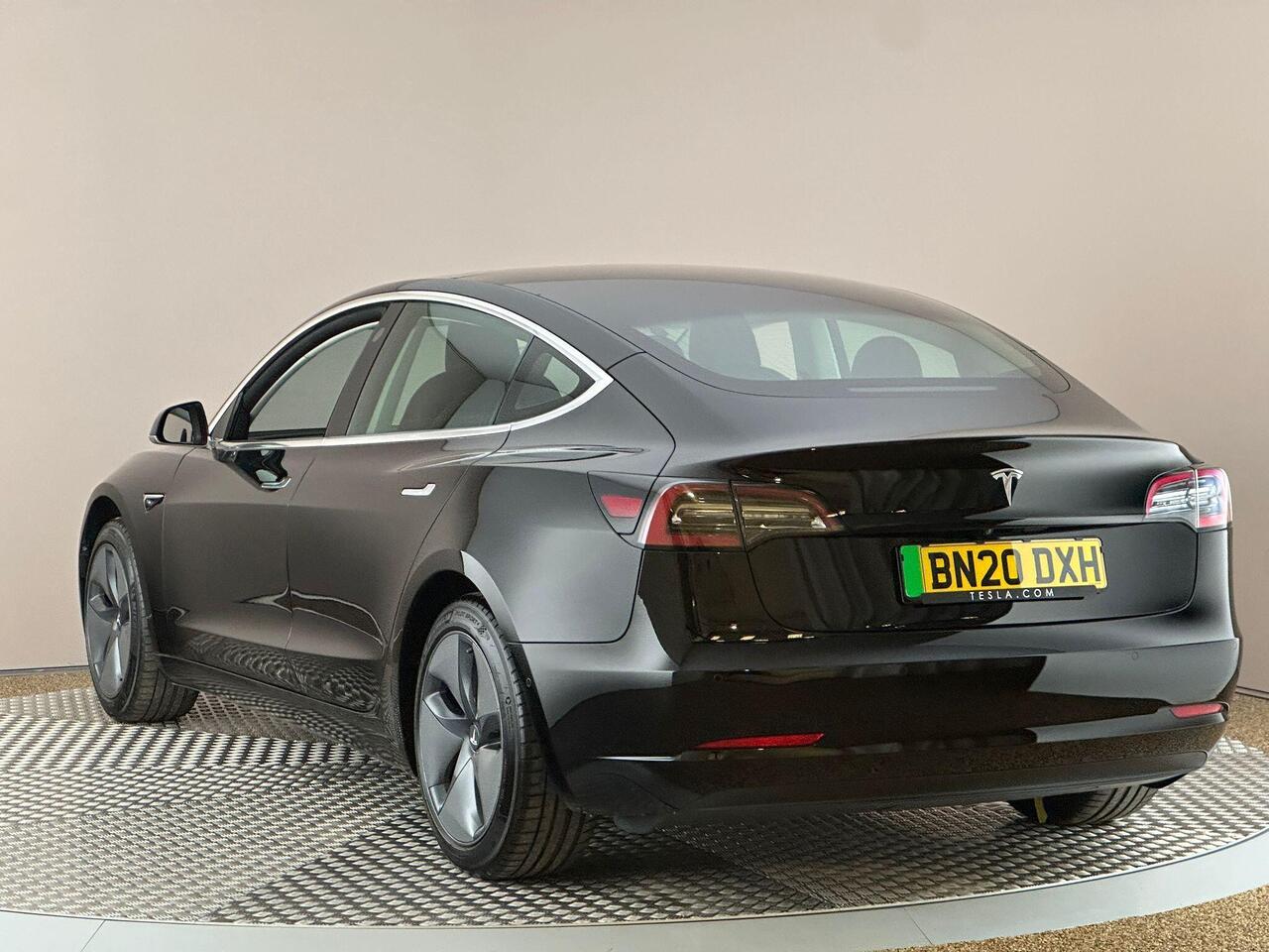 Tesla Model 3 BN20DXH