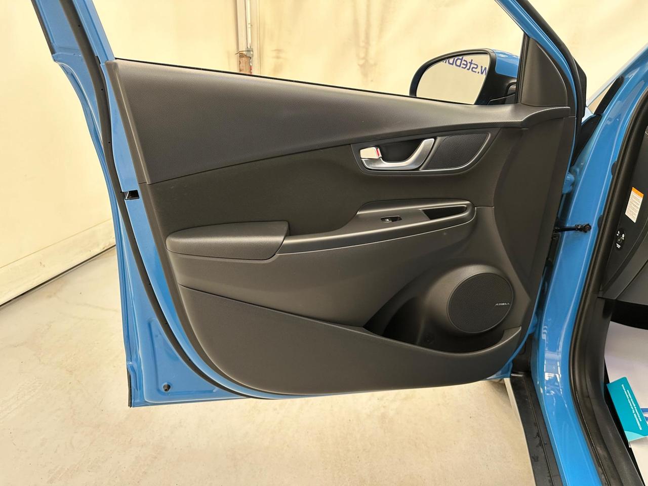 Hyundai KONA DU71YMC