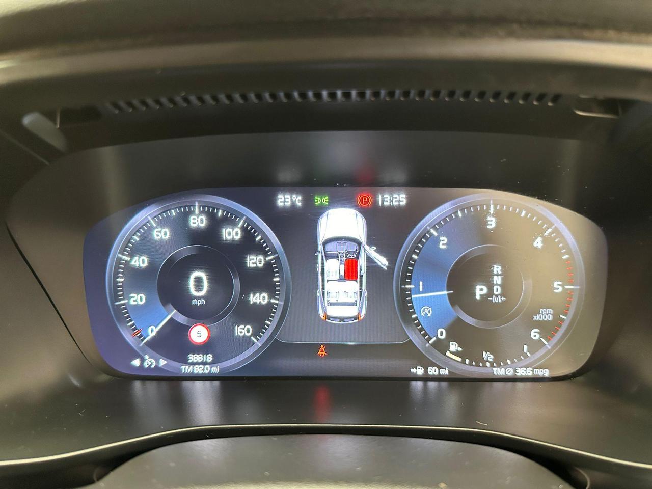 Volvo XC40 YM70FWV