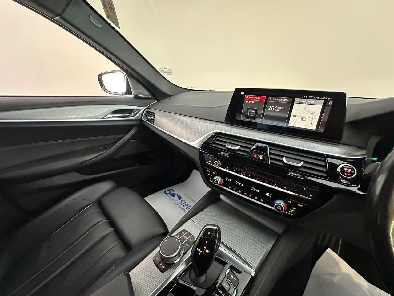 BMW 5 Series YJ19VDG