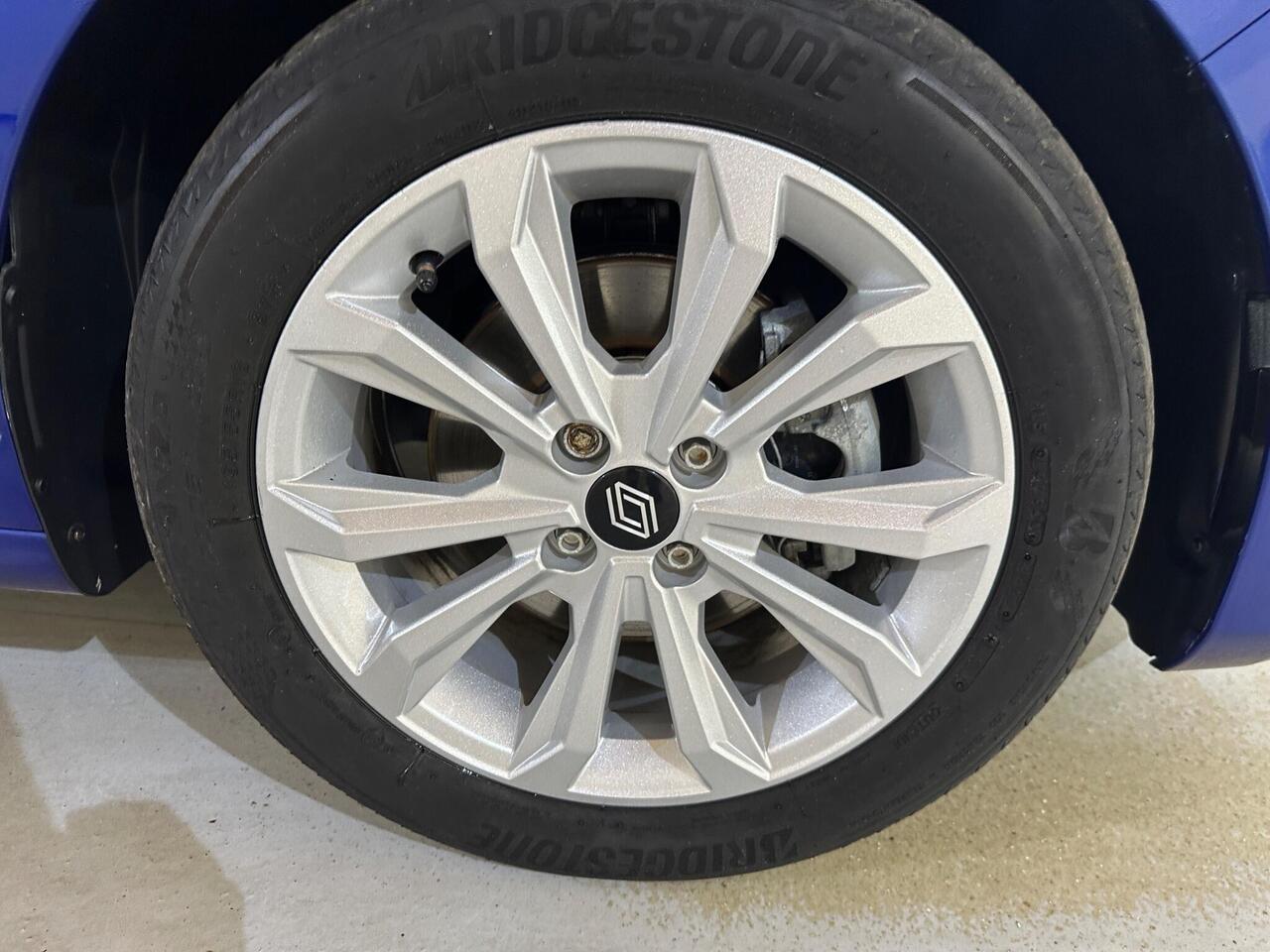 Renault Clio YJ24JPN