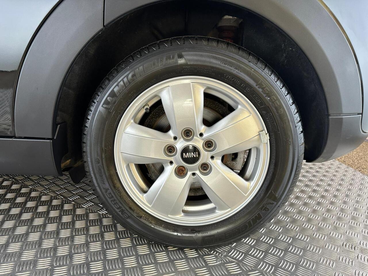 MINI Hatch ND68SXJ
