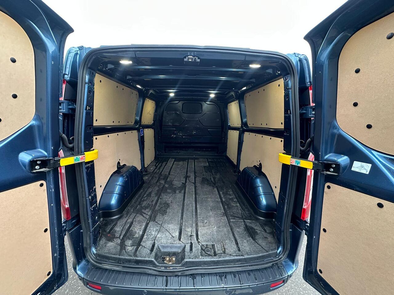 Ford Transit Custom CN21VJA