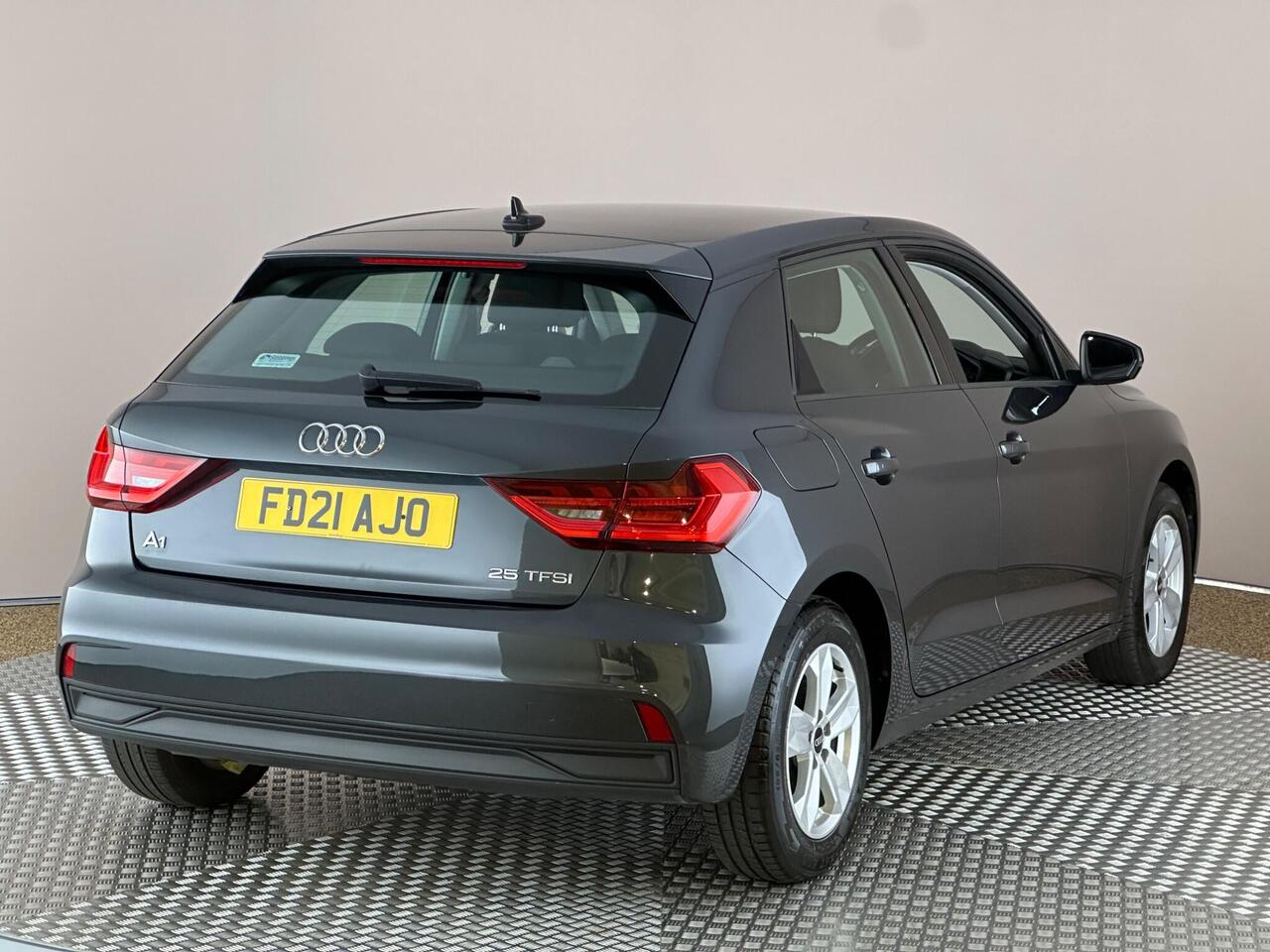 Audi A1 FD21AJO