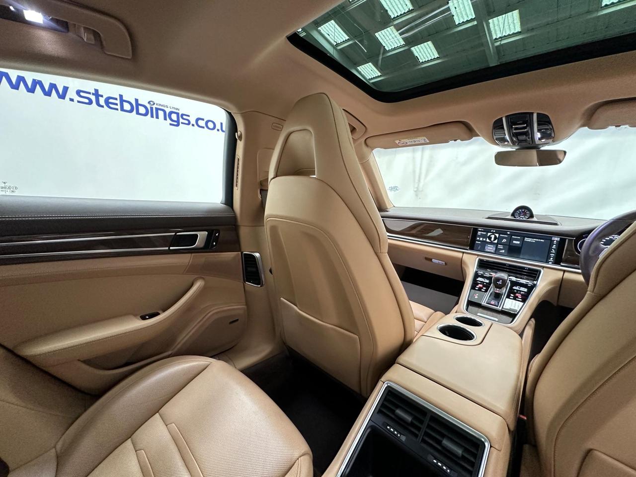 Porsche Panamera LA17VFV