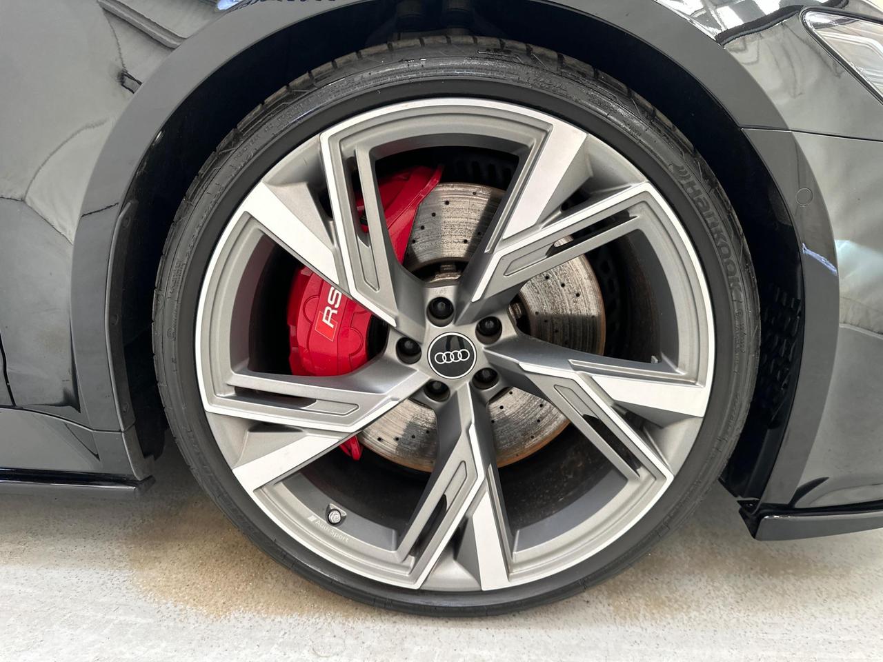 Audi RS6 Avant WU71CXE
