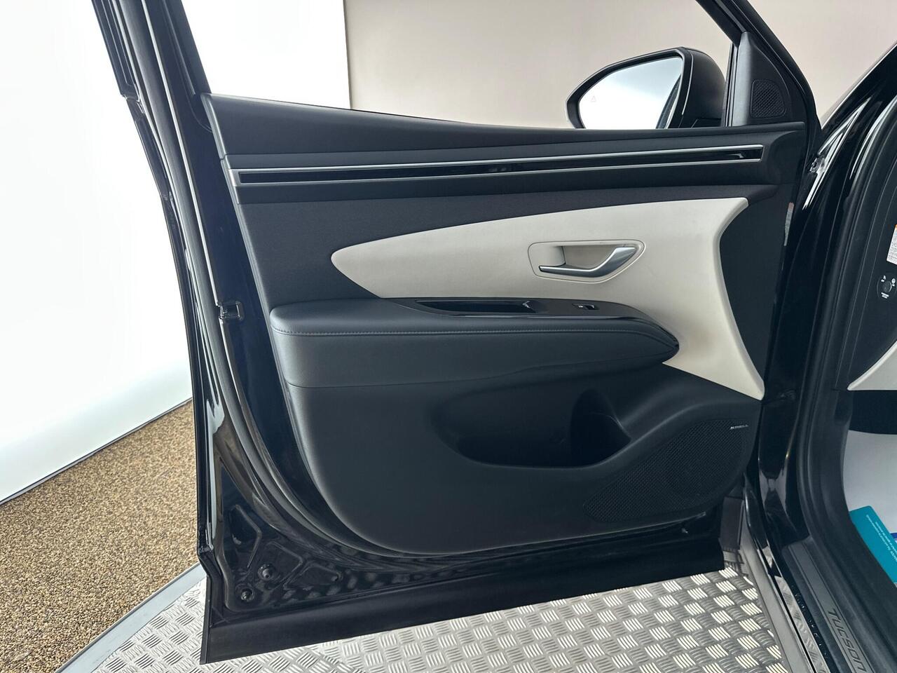 Hyundai TUCSON AX22AYS