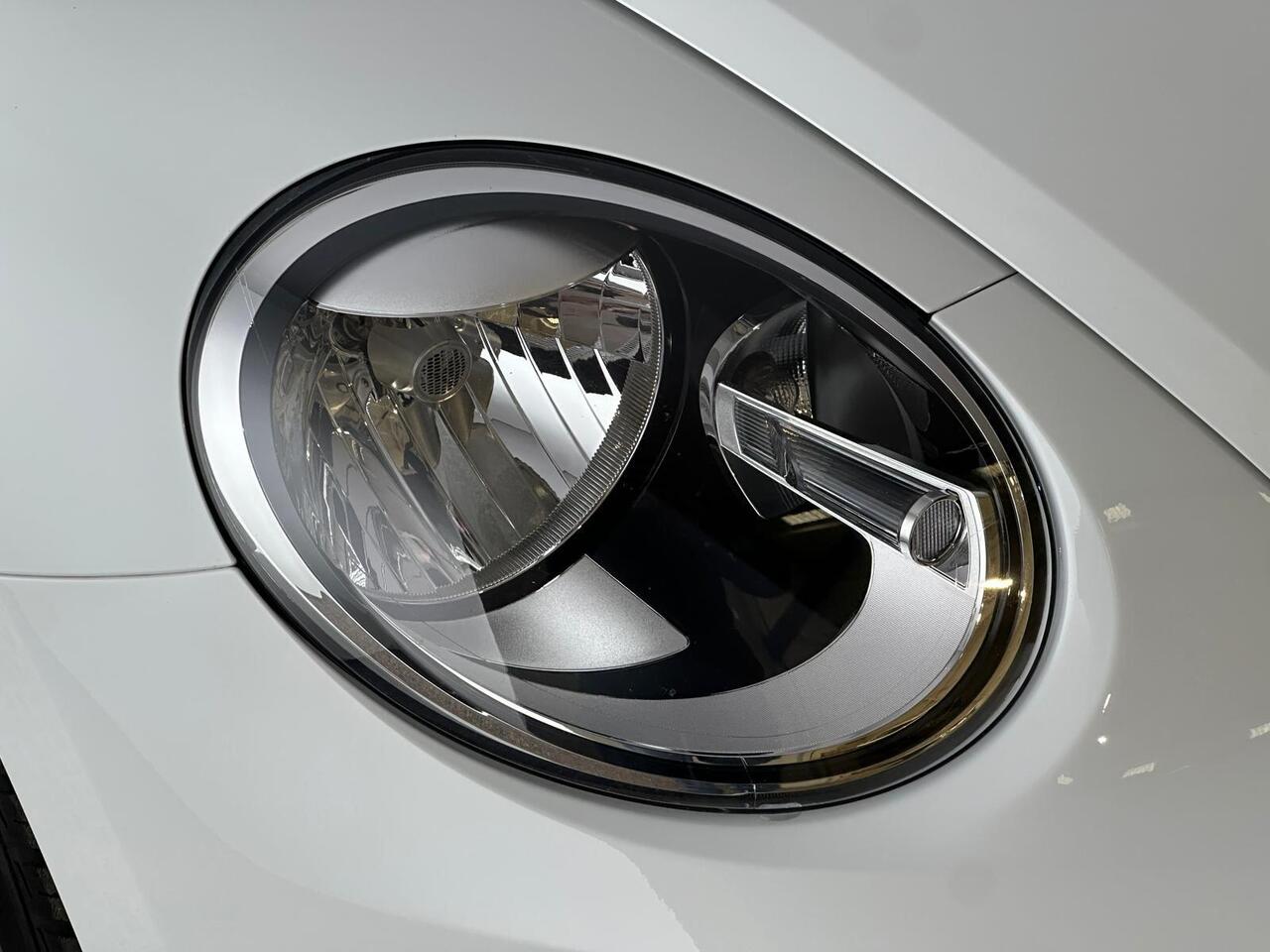 Volkswagen Beetle NA64UNW