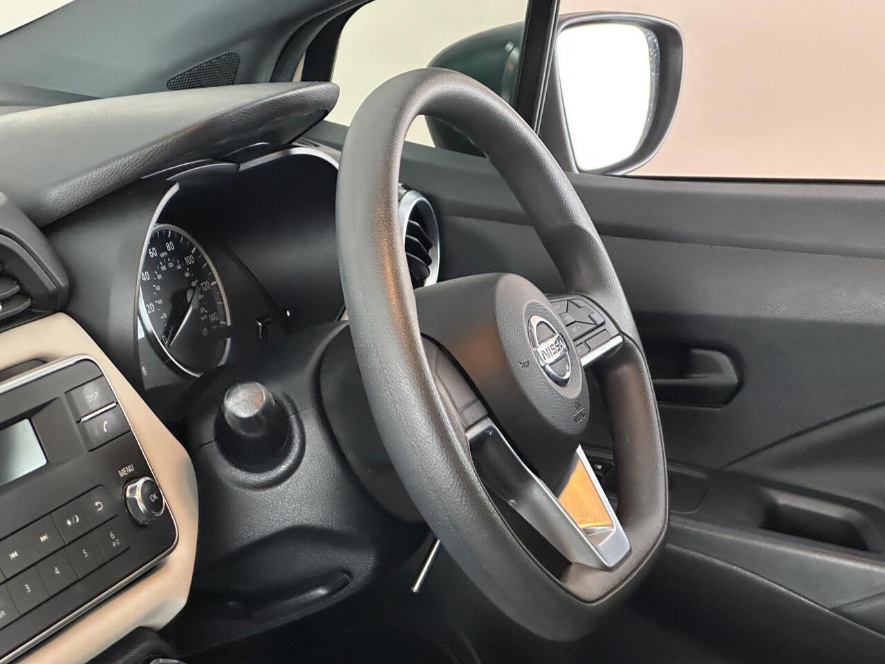 Nissan Micra YC22CZV