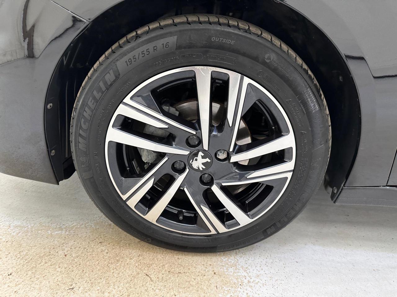 Peugeot 208 AJ23DWM