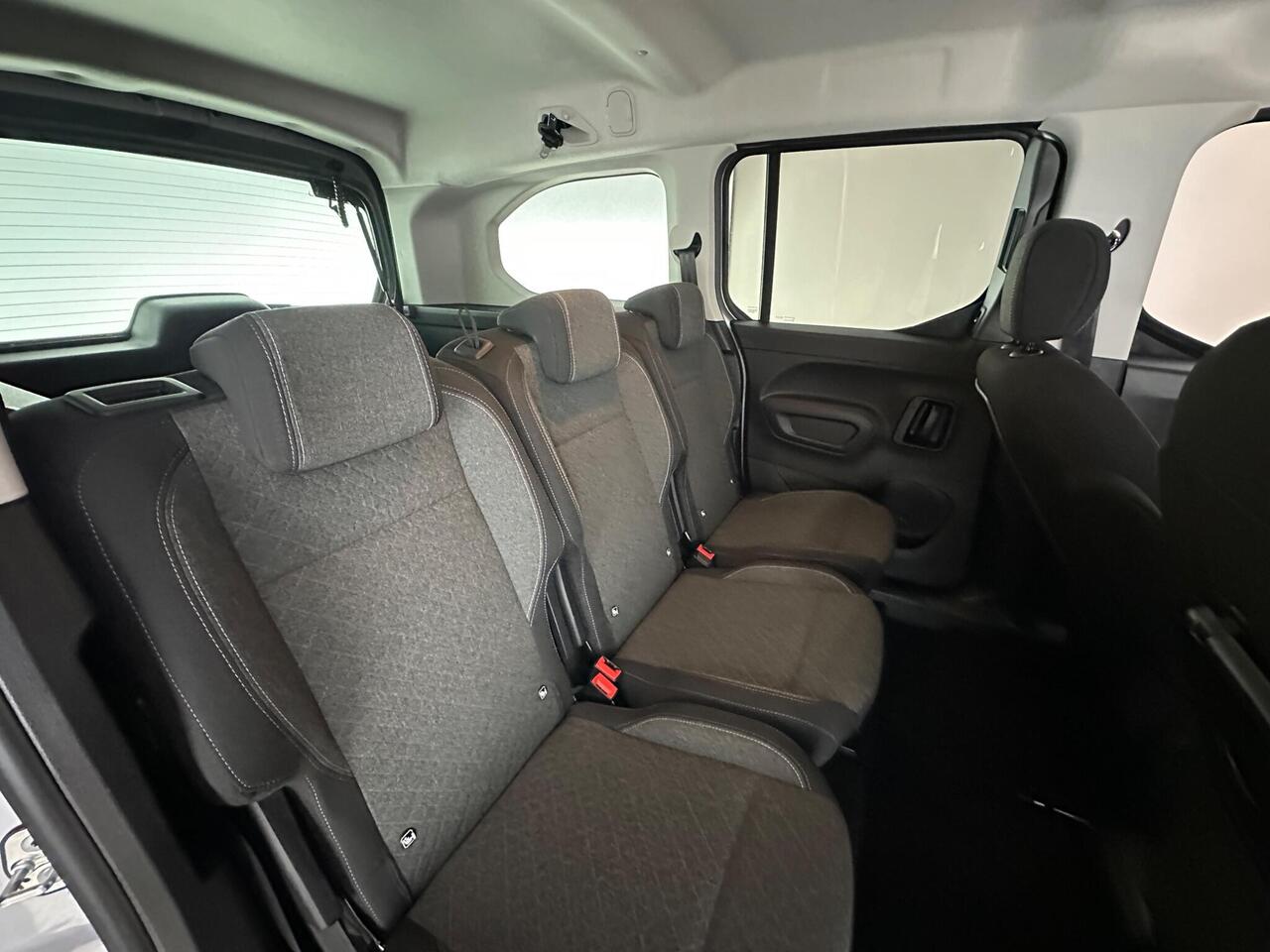 Vauxhall Combo Life Electric CF74XDA