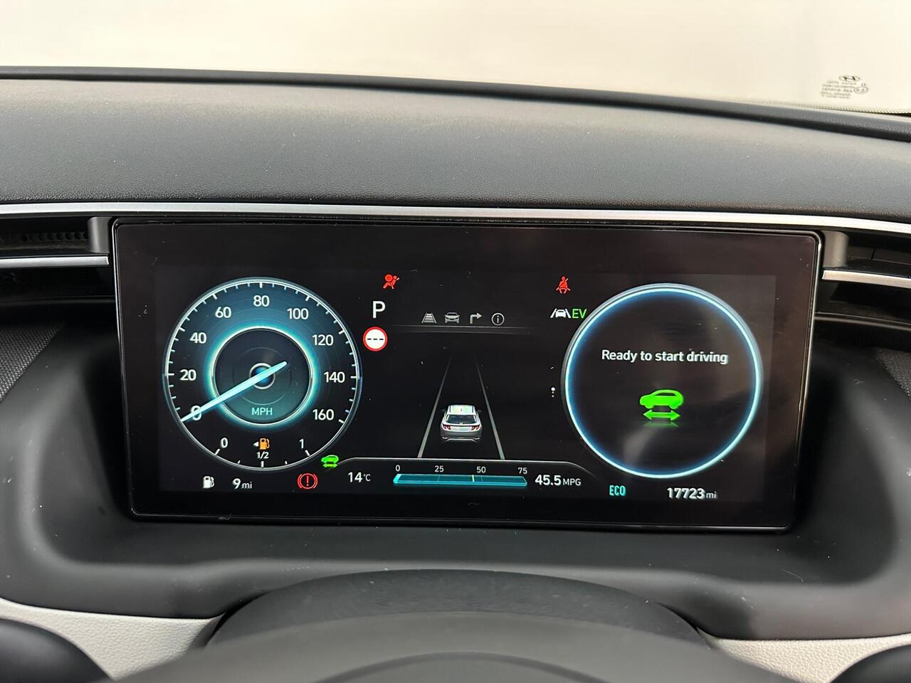 Hyundai TUCSON AX22AYS