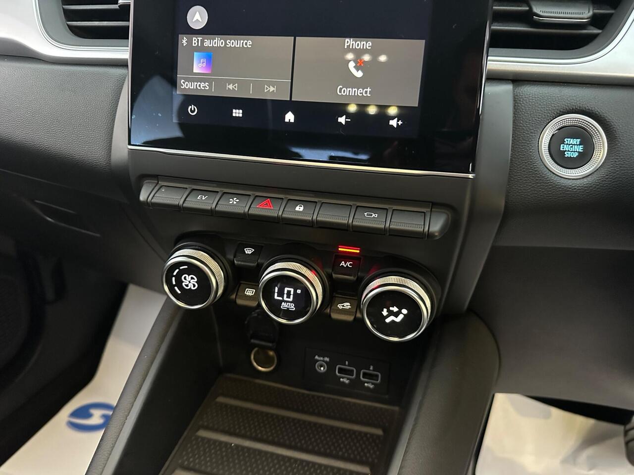 Renault Captur AO70OAH
