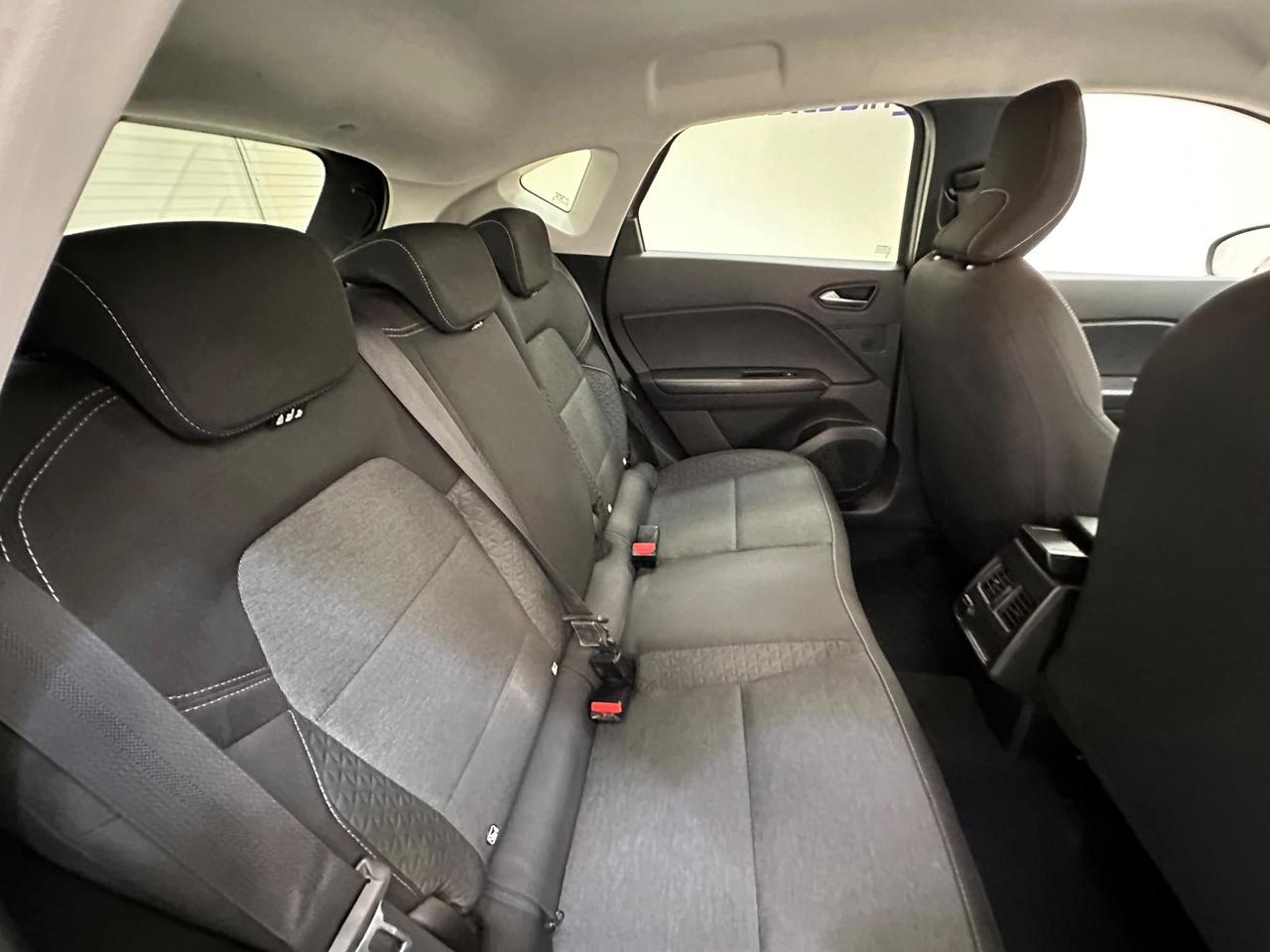 Renault Captur NL22YHZ