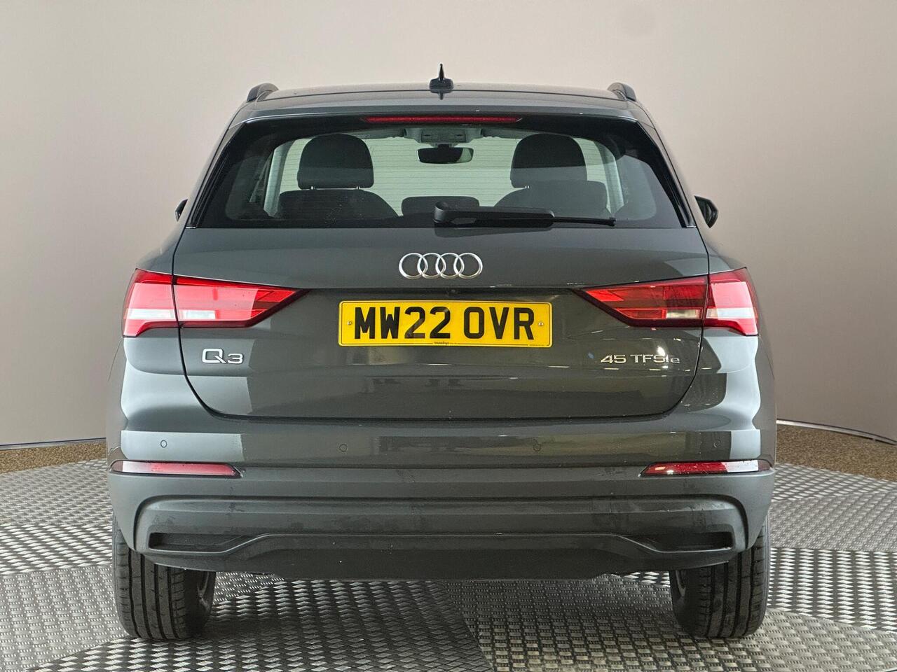 Audi Q3 MW22OVR