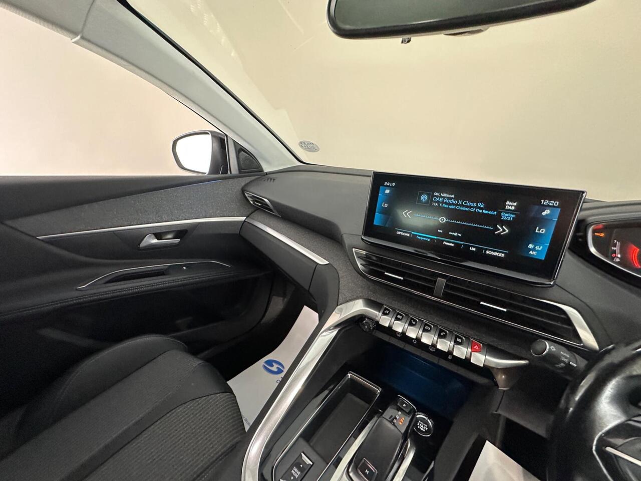 Peugeot 3008 GJ22AHX