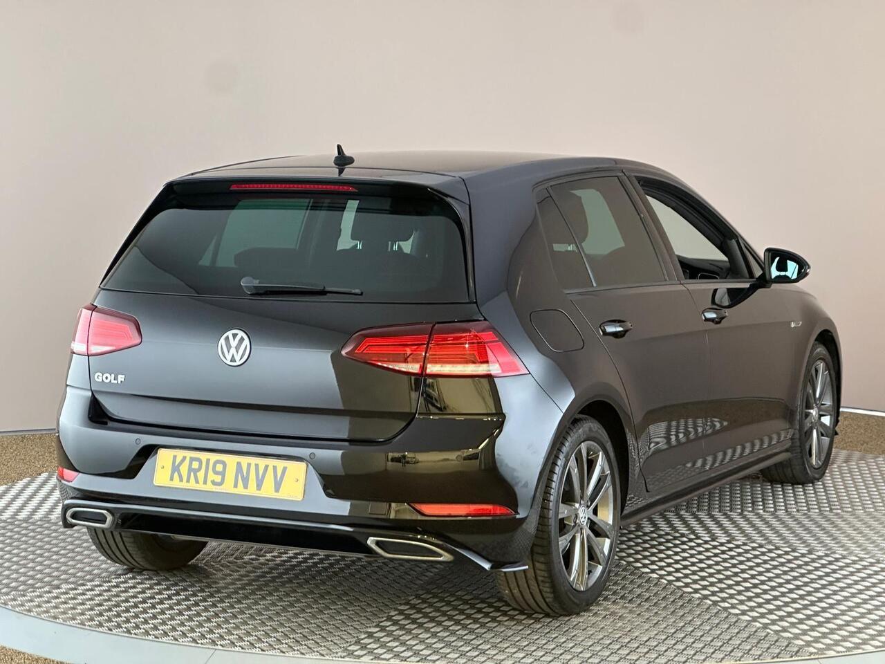 Volkswagen Golf KR19NVV