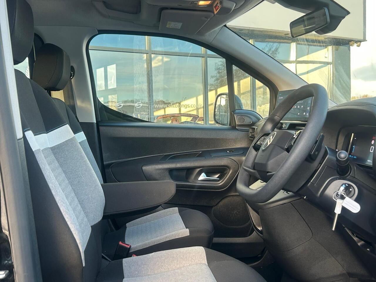 Citroen e-Berlingo YF74XDB