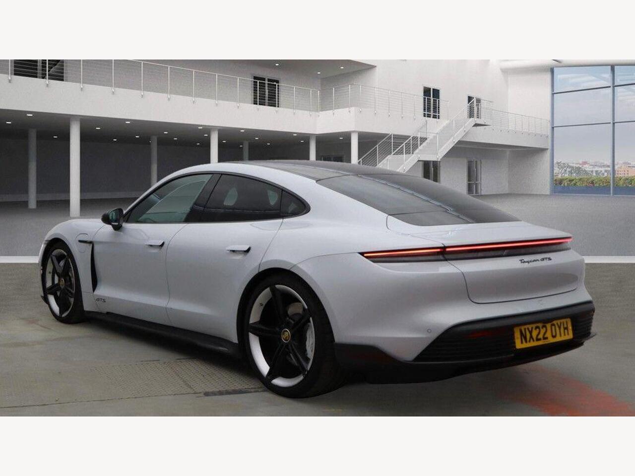 Porsche Taycan NX22OYH