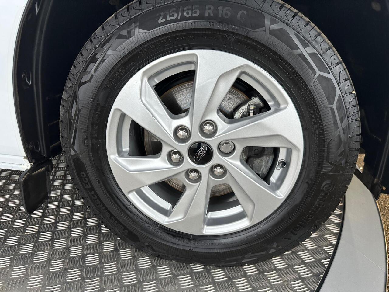 Ford Tourneo Custom EN24FSZ