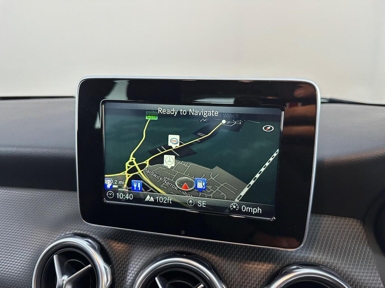 Mercedes-Benz GLA YG68UZR