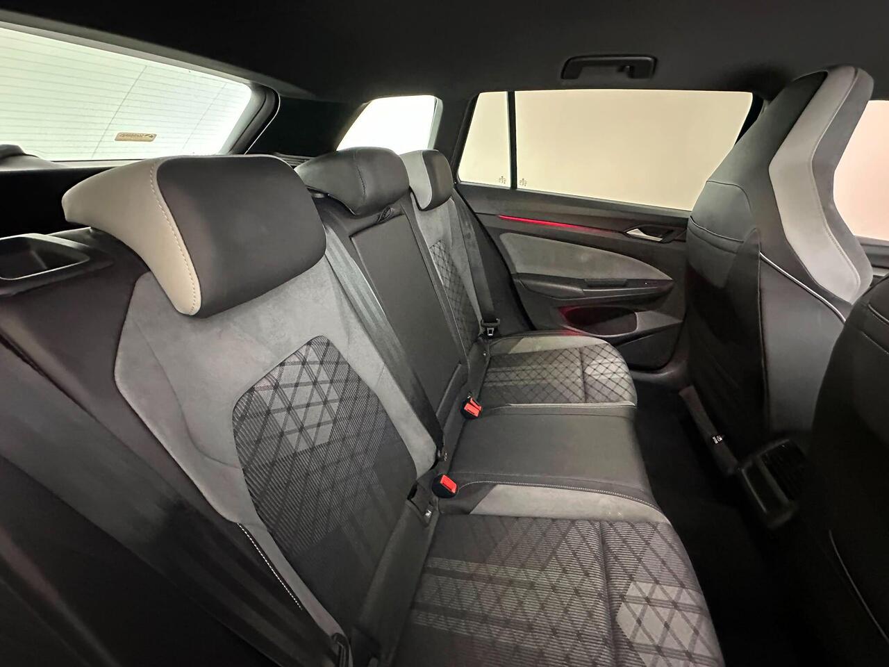 Volkswagen Golf AK72OYF