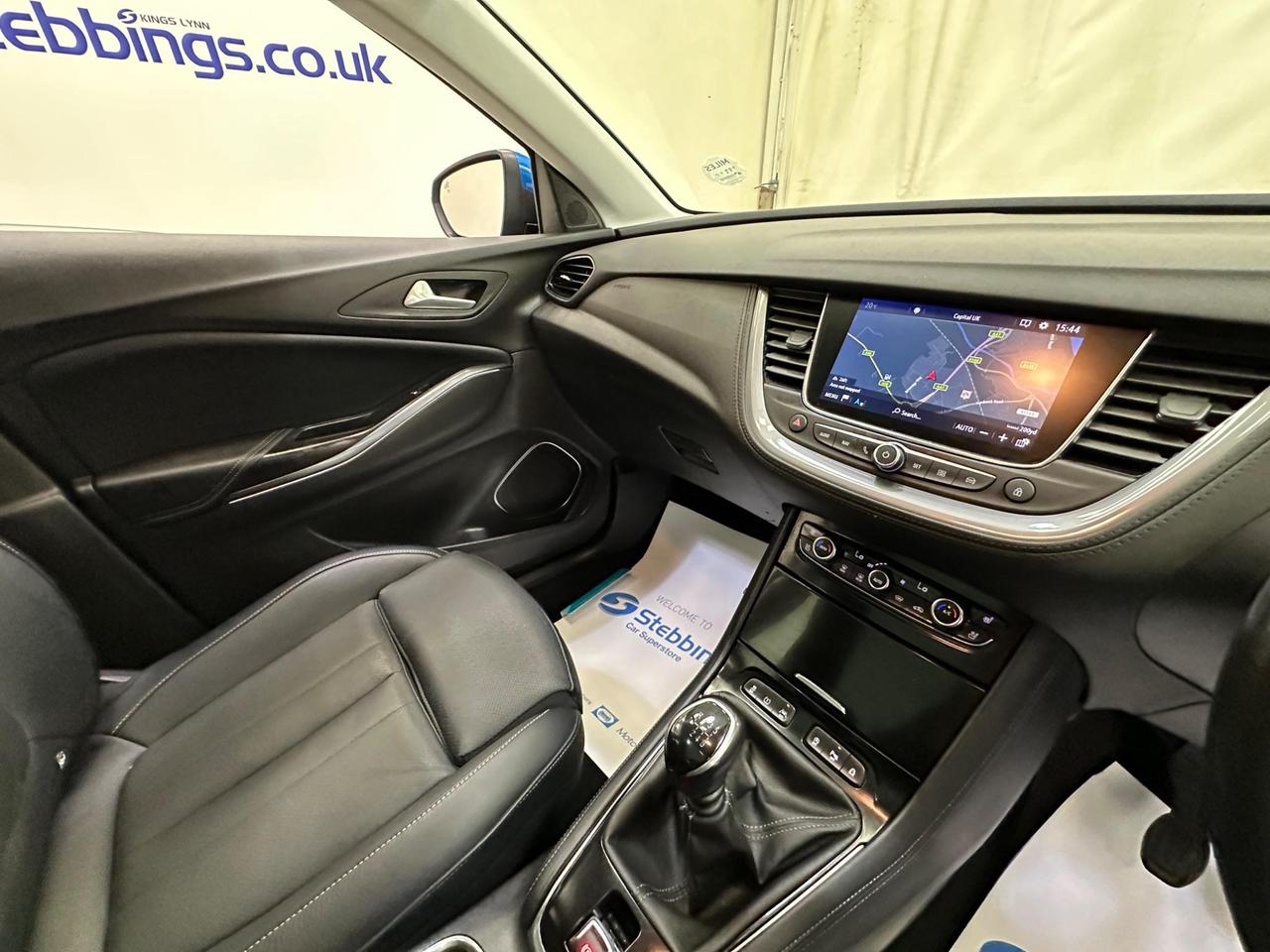 Vauxhall Grandland X FE19SZZ