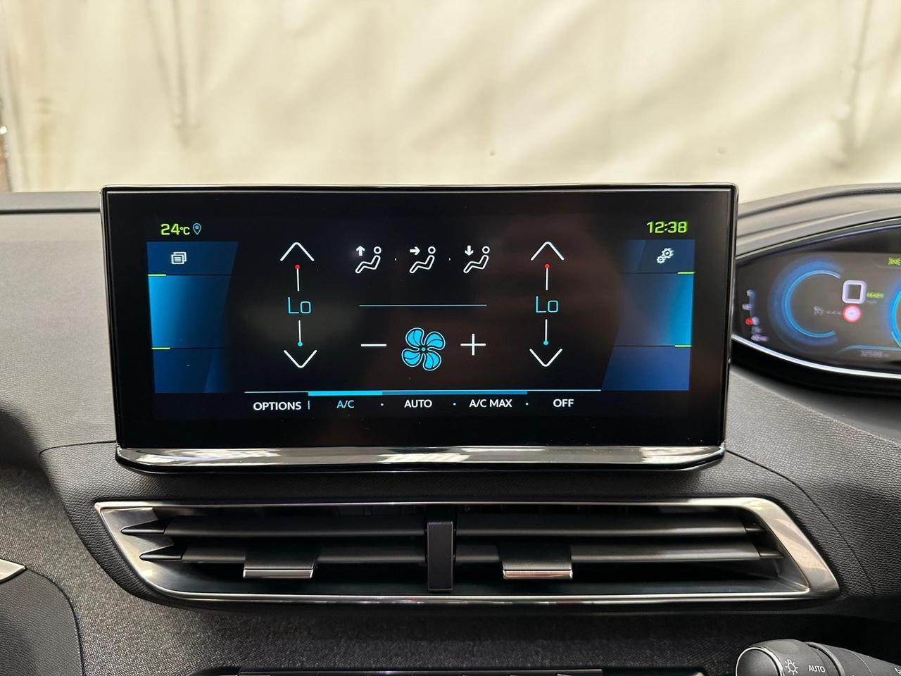 Peugeot 3008 VU71KBN