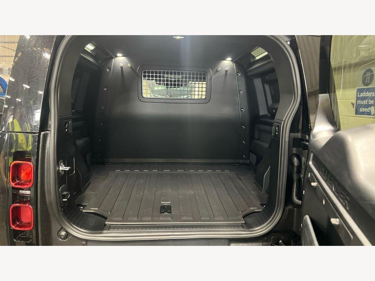 Land Rover Defender 90 HK25JCO