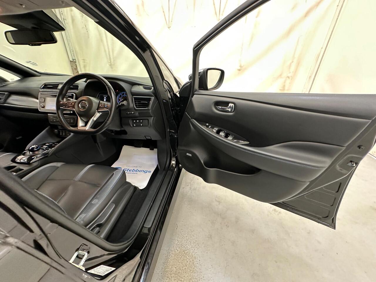 Nissan Leaf LT19GYF