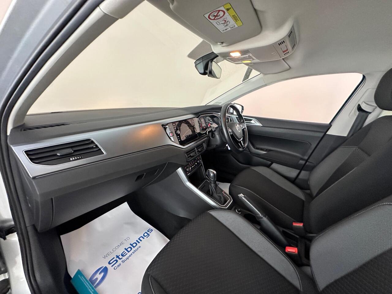 Volkswagen Polo BJ71UYU