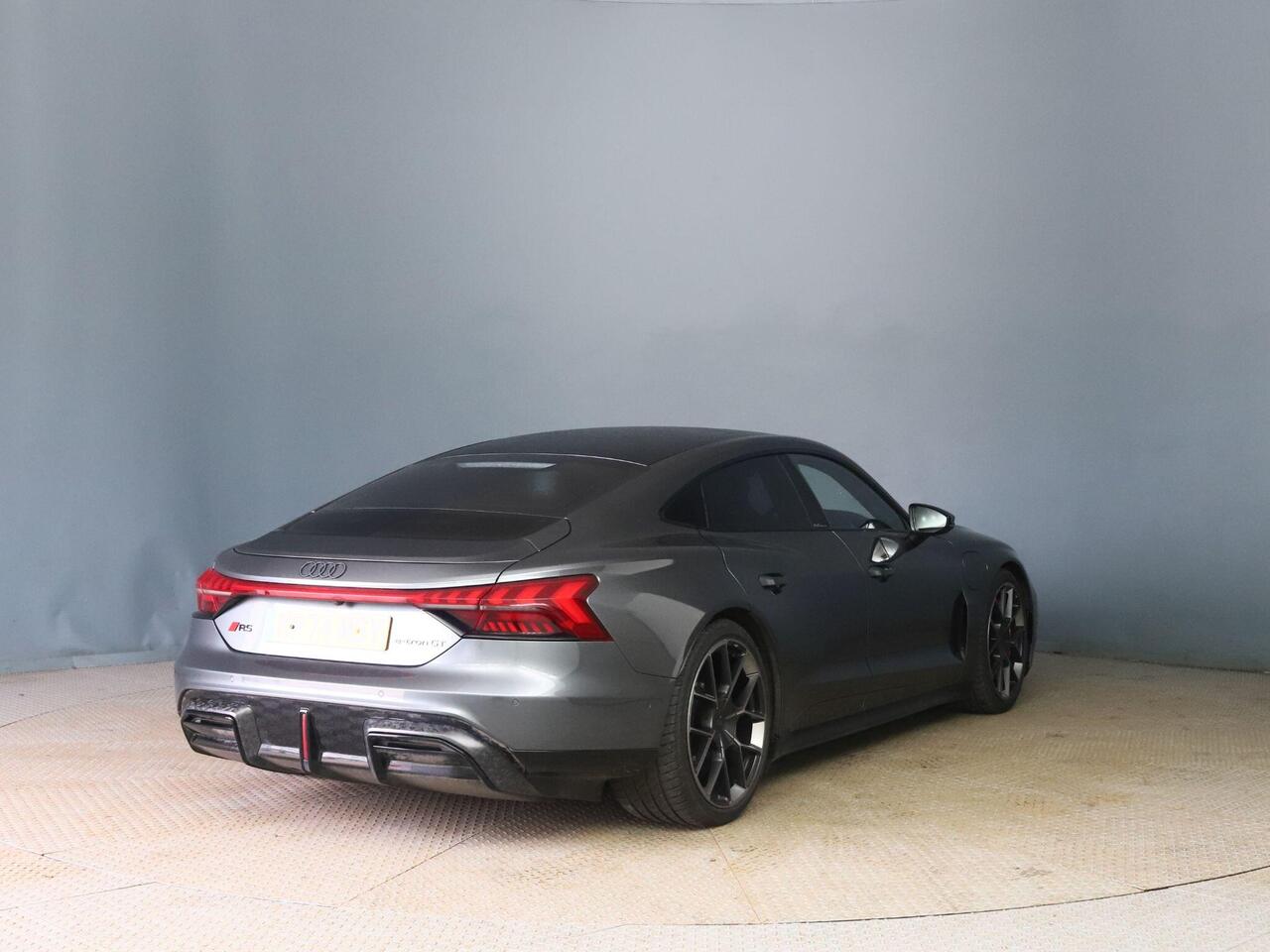 Audi RS e-tron GT KP74MSY