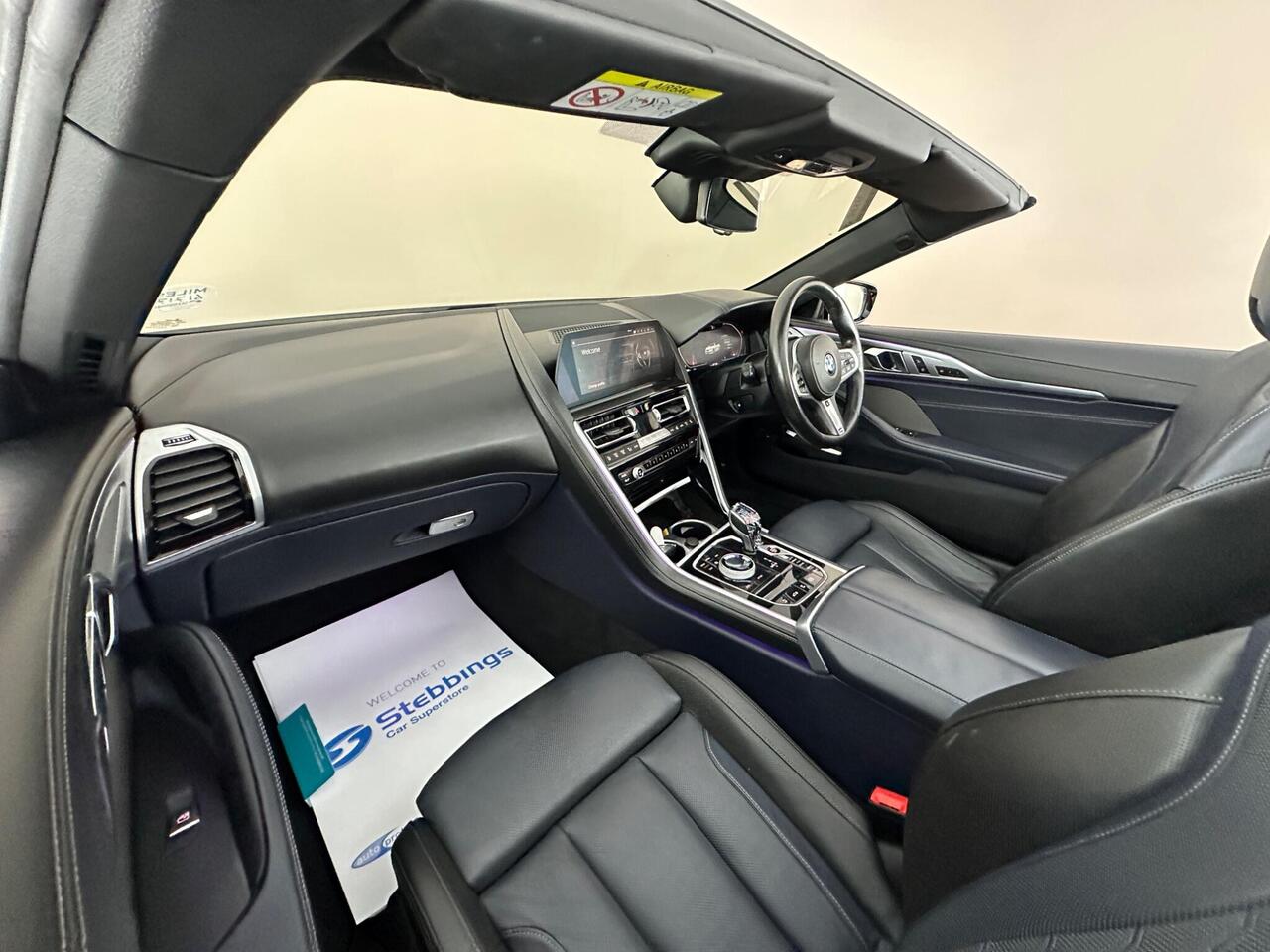 BMW 8 Series YJ19VVH