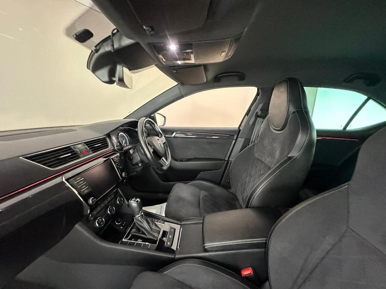 Skoda Superb AX17GDE