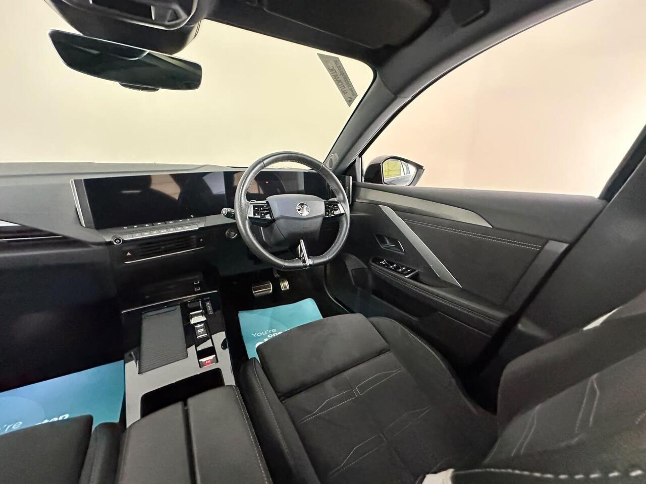 Vauxhall Astra BC72CYF