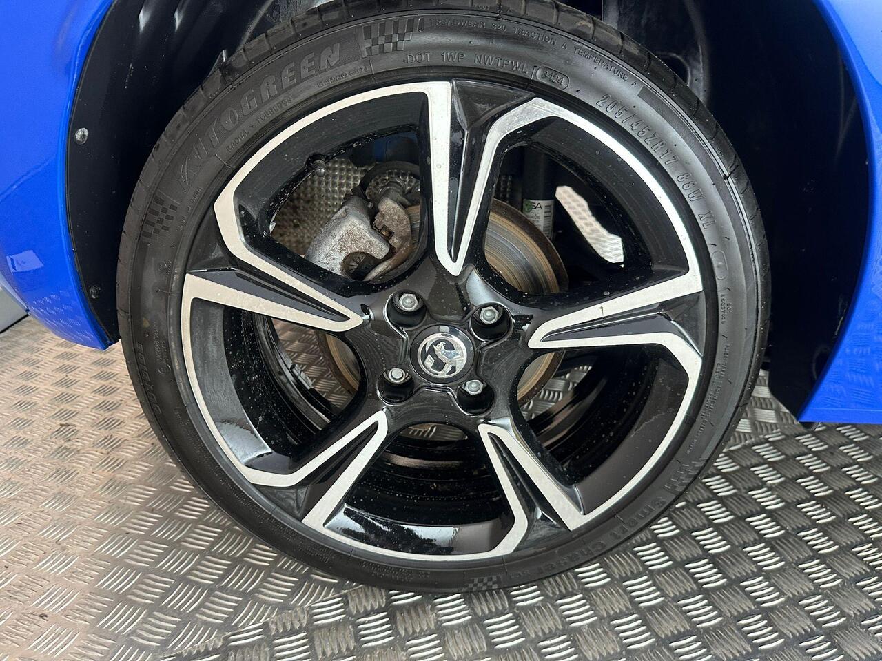 Vauxhall Corsa DN71WHT