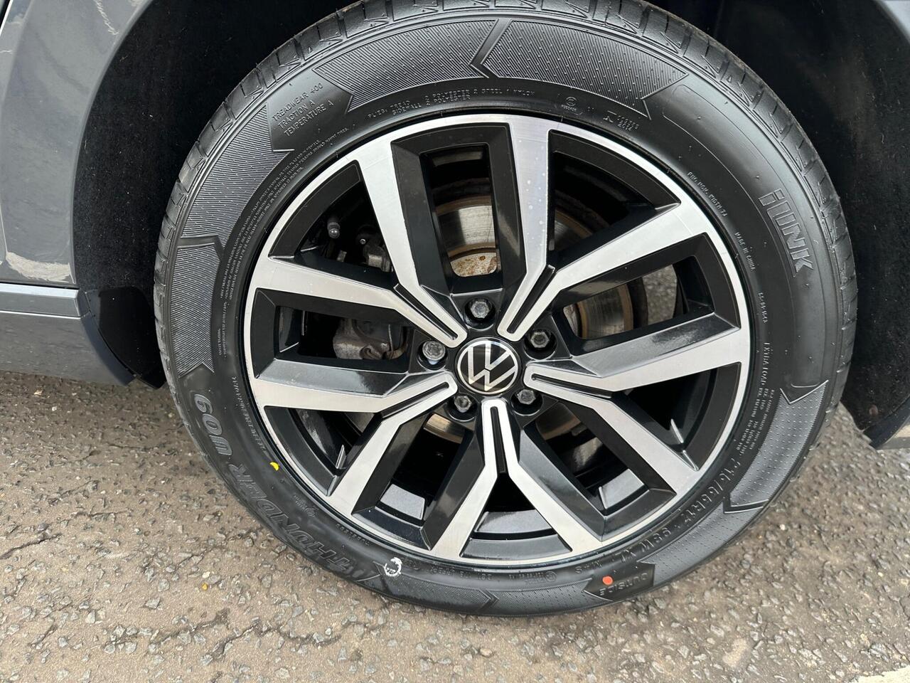 Volkswagen Passat YE70PYB