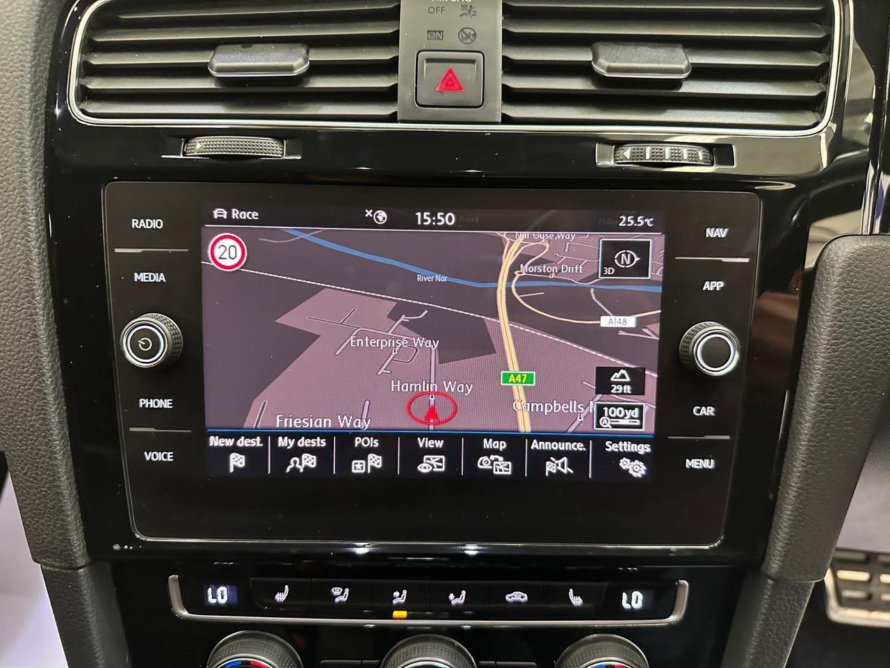 Volkswagen Golf YE70AZG