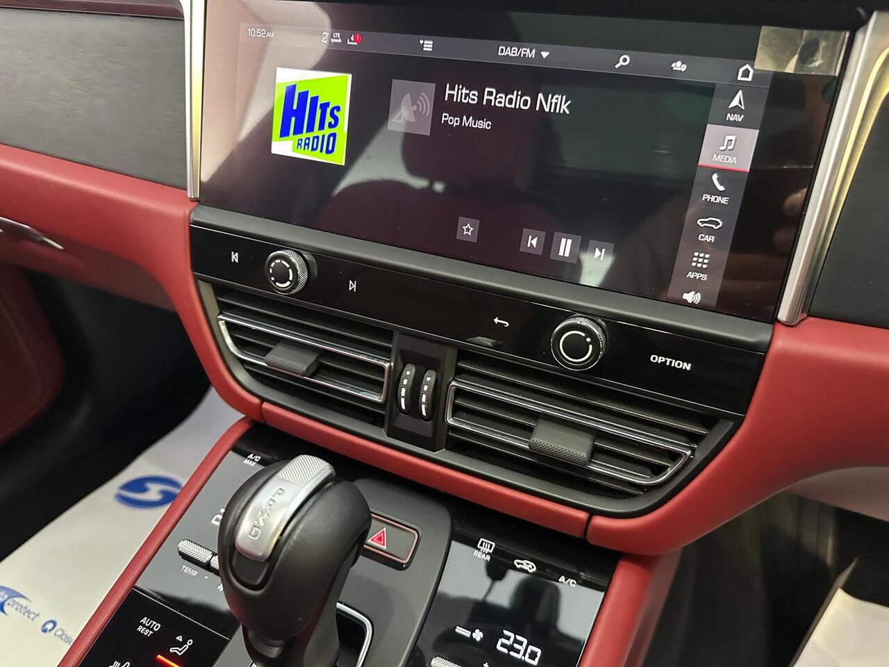 Porsche Macan AP24DWK