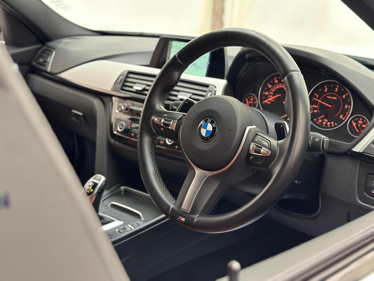 BMW 3 Series LG66UGK