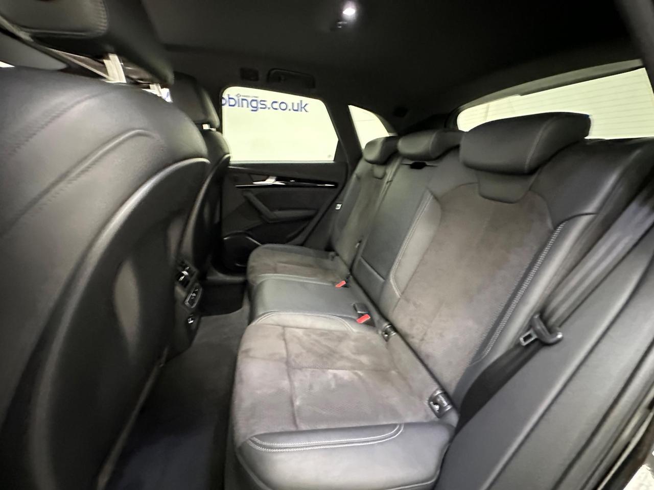 Audi Q5 WF69XDN