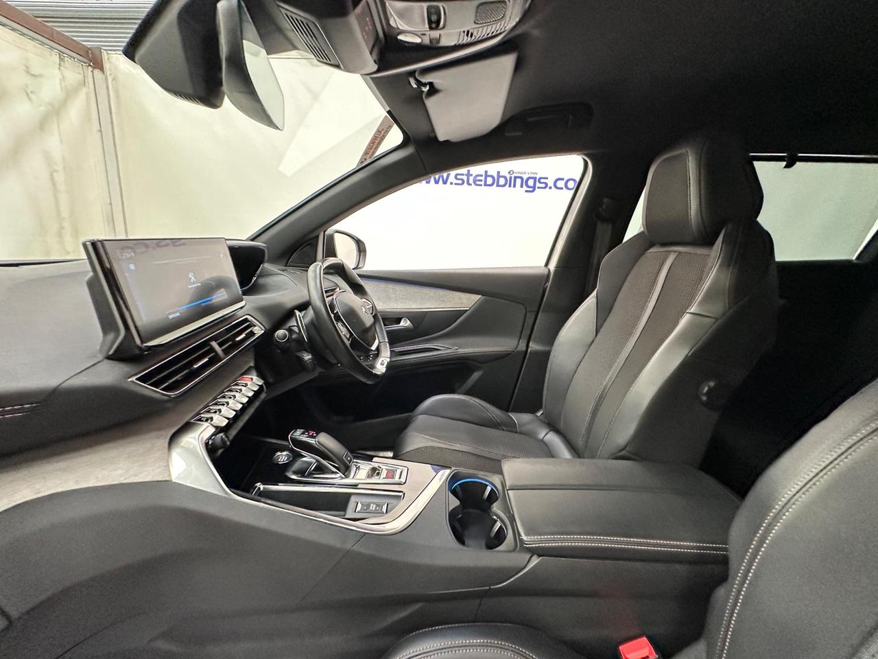 Peugeot 5008 SB71YGH