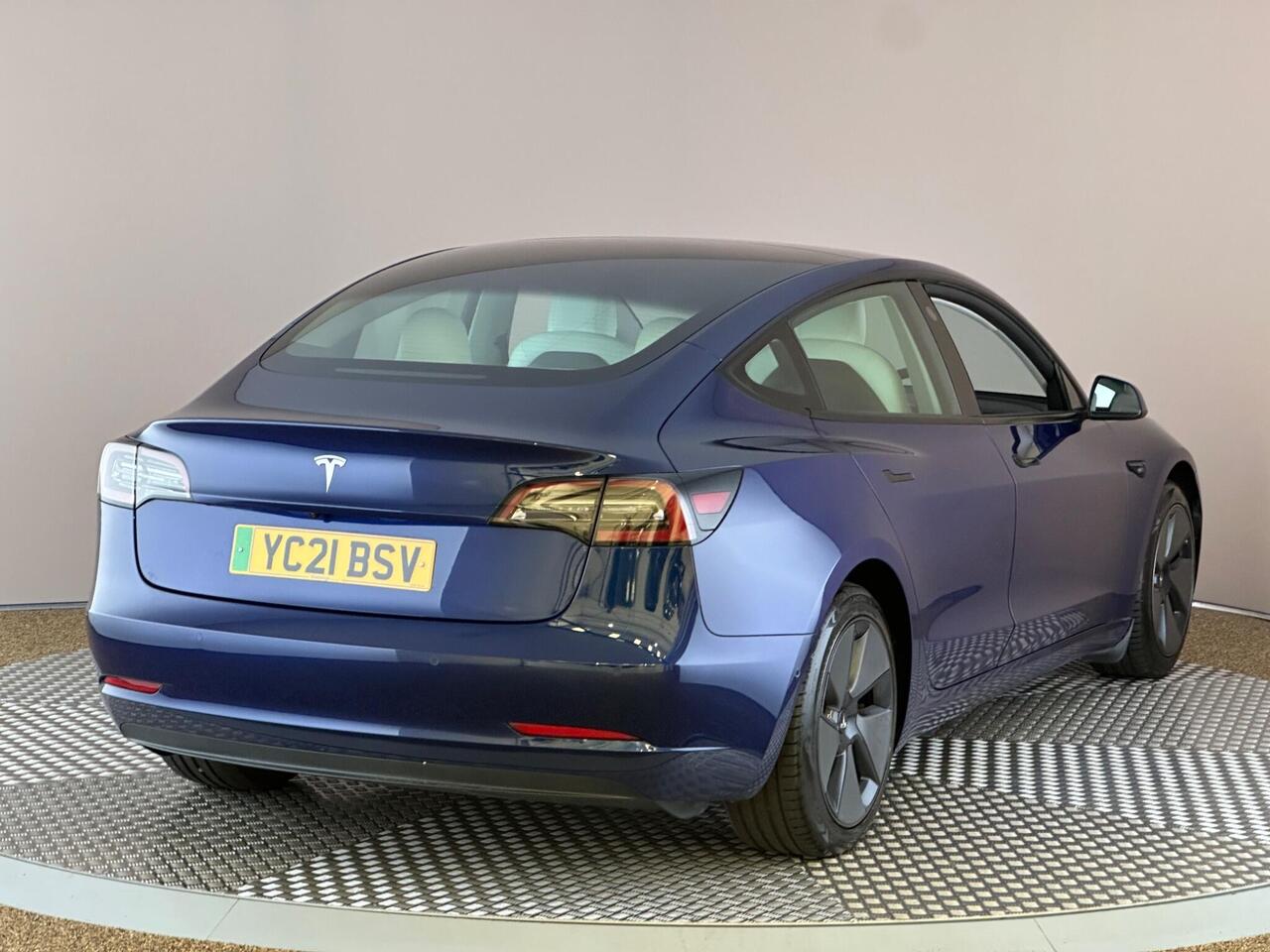 Tesla Model 3 YC21BSV