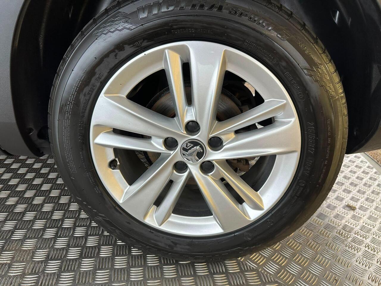 Vauxhall Grandland HG22DXJ